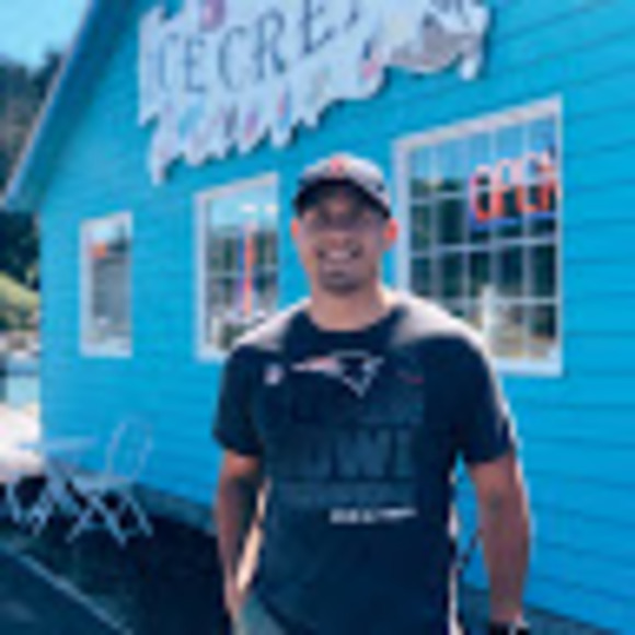 Meet your Posher, Julian - Picture 1 of 1